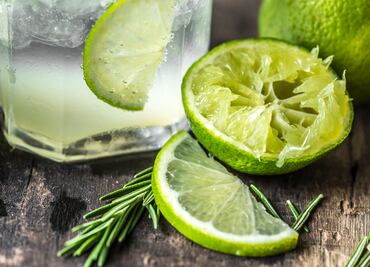 Qué personas no deberían comer limón y por qué