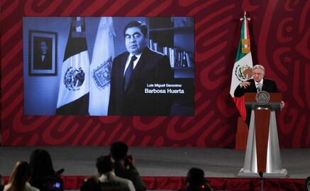 De Miguel Barbosa salió la idea de convocar a la marcha en defensa la 4T, revela AMLO