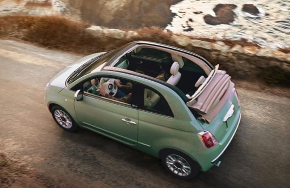 Fiat presenta su nuevo logotipo inspirado en la bandera de Italia