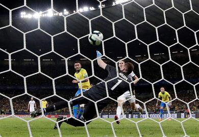 Los dos golazos con los que Brasil mató a la Argentina de Messi