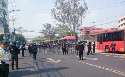 Granaderos llegan a instalaciones del Inai; buscan liberar Insurgentes Sur tras cierre de trabajadores