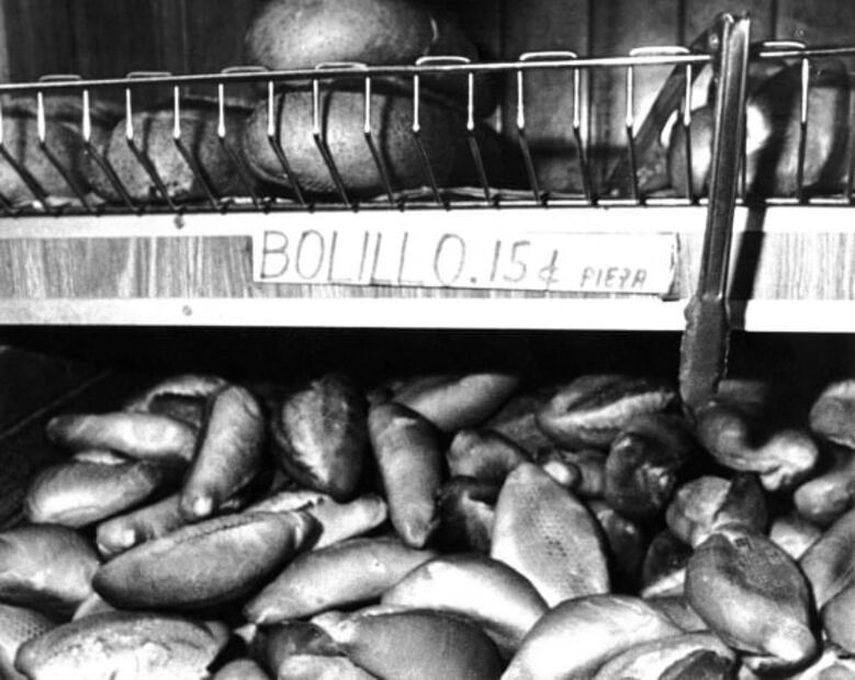 ¿Cómo llegó el bolillo a la dieta chilanga?