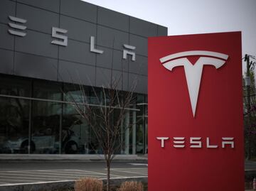 Ventas mundiales de Tesla caen 13% en primer trimestre; acciones descienden 6% en Wall Street