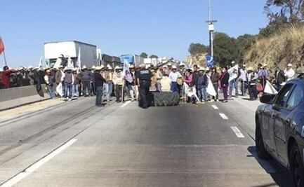 Ejidatarios de Tlaxcala persisten en su bloqueo carretero; “no somos los malos”, aseguran
