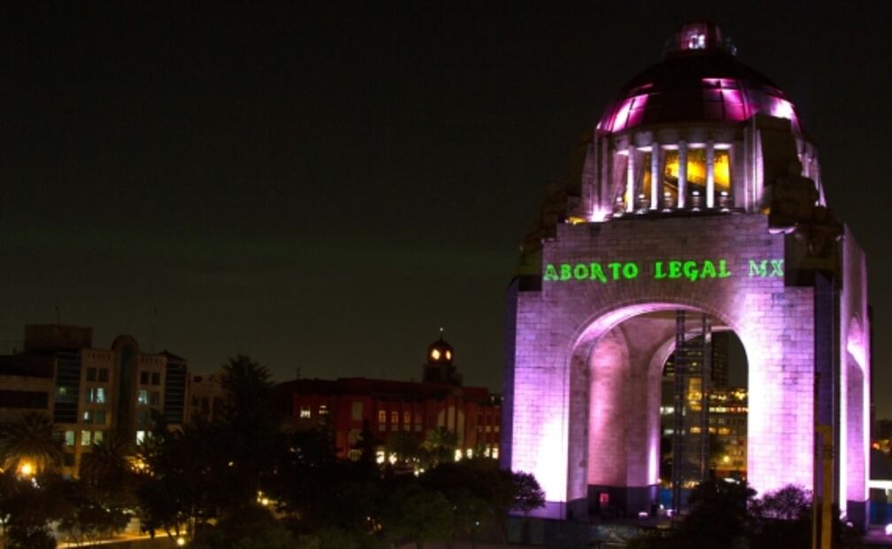 La "ola verde" del aborto toma Latinoámerica mientras retrocede en Estados Unidos
