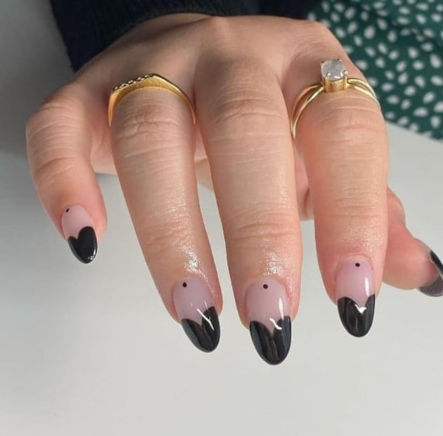 Alerta tendencia: las uñas negras estarán entre las favoritas del verano
