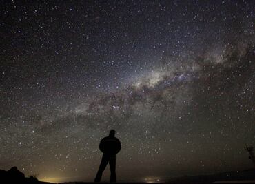 Proyecto Blue Beam, ¿qué es y por qué se viralizó este tema que involucra IA y extraterrestres?