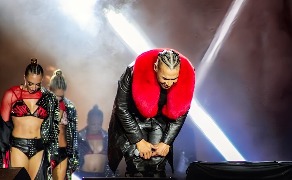 Tras haber enfrentado el cáncer, la pregunta no era si Don Omar aún tenía la energía para sostener un espectáculo de gran magnitud, sino con qué versión de sí mismo volvería a los escenarios. Foto: Marlem Suárez.