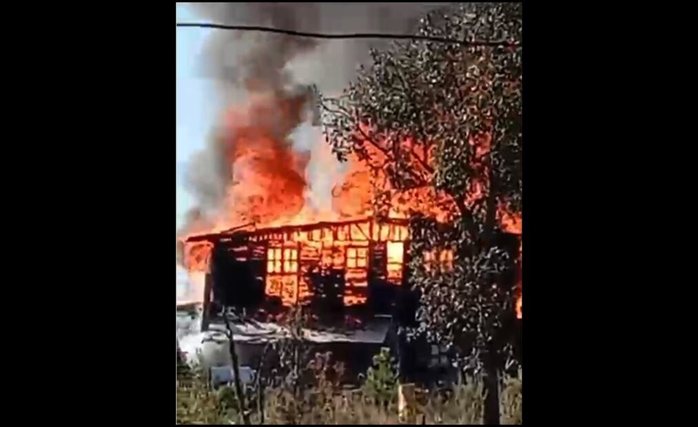 Un enfrentamiento y bloqueo se registró en la carretera Picacho Ajusco en Tlalpan, tras un desalojo de asentamiento irregular por autoridades capitalinas. Foto: especial