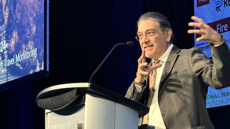 Robert Santos renuncia como director del Censo de EU; salida permite a Trump reformar estrategias a su favor