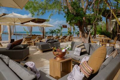 7 clubes de playa con estilo para gozar las vacaciones de verano