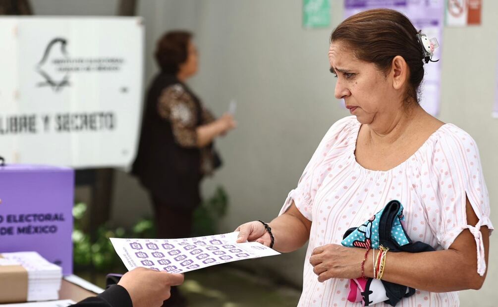 A pesar de que están en juego 2 mil 143 millones de pesos y más de 13 mil proyectos, las mesas receptoras registran poca afluencia ciudadana. Foto: Berenice Fregoso