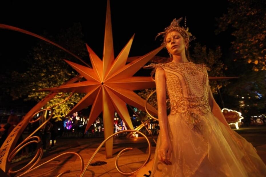 Un parque temático revive la tradición de las posadas mexicanas