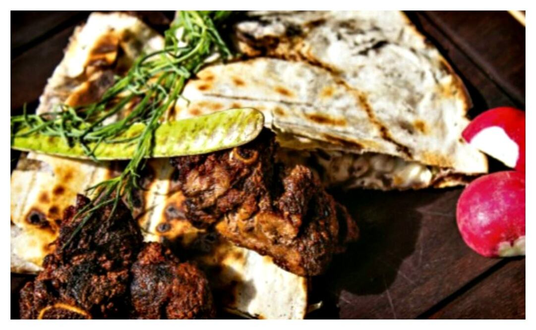 La propuesta incluye una gran variedad de tlayudas