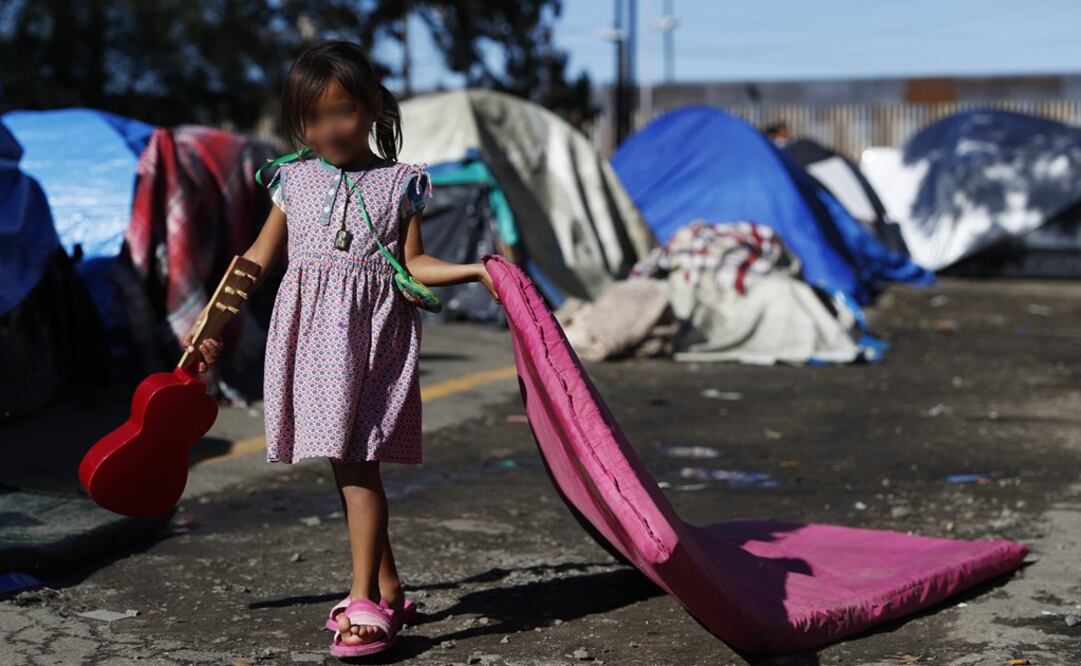 In the last year, thousands of Central American migrants have been crossing into and traveling through Mexico - Photo: Rebecca Blackwell/AP