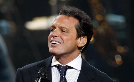 Miguel, hijo de Luis Miguel, desea una vida lejos de los reflectores